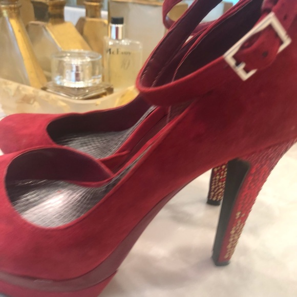 Red suede shoes with rhinestone heels, Sz 7 - Picture 10 of 15